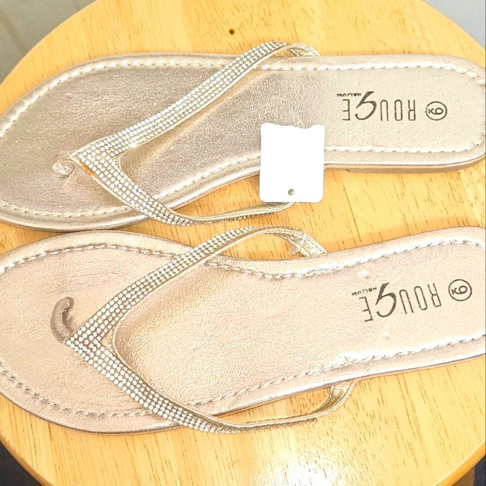 ROUGE Women's Gold Sparkly Flip Flops Size 9 BRAND NEW - Picture 2 of 6
